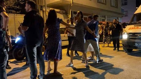 Düğünde ortalık karıştı, polis gaz ve silah kullandı