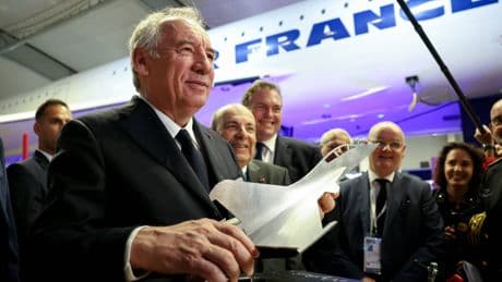 Retraites : François Bayrou propose « une prime » pour inciter les seniors à maintenir leur activité