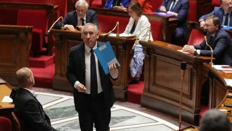 Référendum sur le budget : François Bayrou peine à convaincre