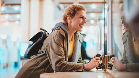 Urlaubs-Quiz: Bargeld, Trinkgeld, Mietwagen – Testen Sie Ihr Finanzwissen