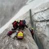 Knifflige Rettung an Zugspitze: Bergsteiger stürzt kopfüber zehn Meter in Gletscherspalte
