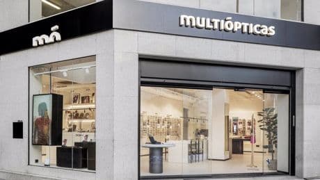 Multiópticas amplía capital en 45 millones de euros para saltar a Europa y Latinoamérica