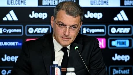 <p>La Juve lo blinda fino al 2030! Primo rinnovo ufficiale di Comolli, i dettagli</p>