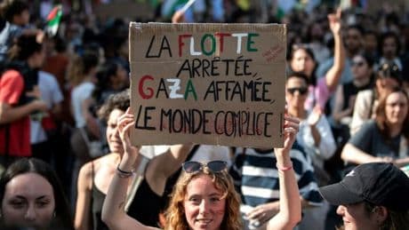 Bateau pour Gaza intercepté par Israël: deux Français ont accepté leur expulsion, quatre ont refusé