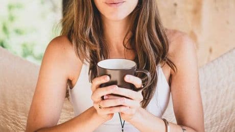 Carla Zaplana, nutricionista: "Estas son las 4 infusiones que pueden mejorar la salud de tu hígado"