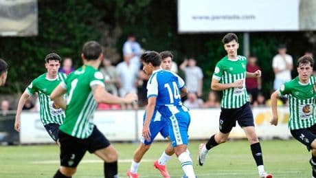 Roberto, con el ‘9’ y Terrats, sin el ‘21’