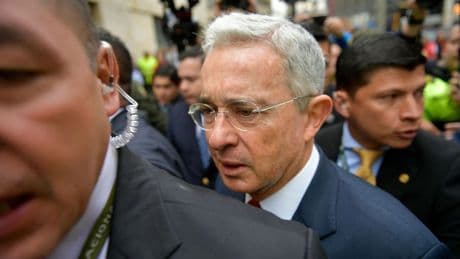 Prozess in Kolumbien: Ehemaliger Präsident Uribe wegen Bestechung verurteilt
