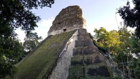 Au Guatemala, la découverte d’un autel du IVe siècle témoigne d’une guerre entre Mayas et Mexicains