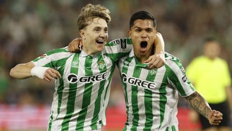 El Betis asoma por la Champions y certifica el descenso del Valladolid