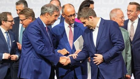 Kommentar: Merz wird brauchen, was Merkel ihm wünscht.