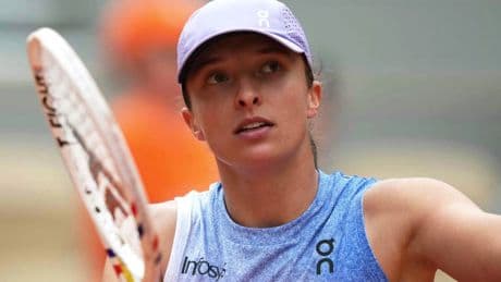 Titelhouders Swiatek en Alcaraz beginnen Roland Garros met soepele zeges