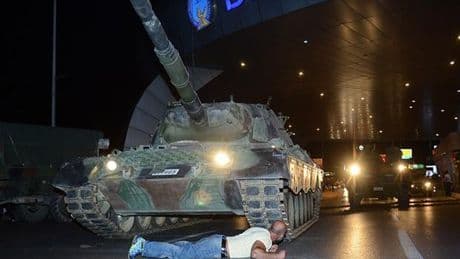 Her biri, bir kahramanlık destanına sahne oldu: 15 Temmuz gecesinin kritik noktaları