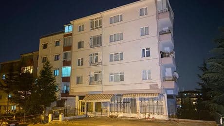 Ankara'da 8 katlı apartman tahliye edildi