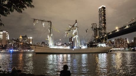 2 people died after a Mexican navy sailing ship crashed into the Brooklyn Bridge