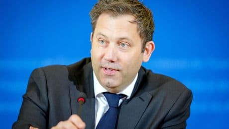 Liveblog zur Merz-Regierung: Klingbeil bremst Wadephul: Nicht bei Verteidigungsausgaben vorpreschen