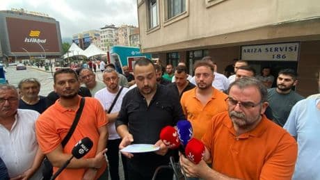 Çoruh Elektrik Dağıtım Şirketi'nde işten çıkarmalara protesto: "Bugün 20 yıllık emeğimiz bir kalemde silindi"