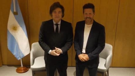 La sorprendente reunión de Simeone con Javier Milei
