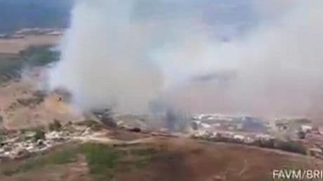 Desalojan viviendas cercanas a un incendio declarado en Algeciras: comenzó cerca de la prisión de Botafuegos