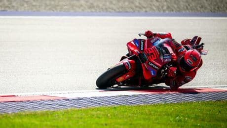 MotoGp Austria, domenica la gara: dove vederla in tv e streaming, orario e programma. Bagnaia in crisi nera