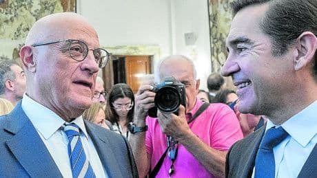 BBVA aguarda mientras Sabadell quema el cartucho del dividendo
