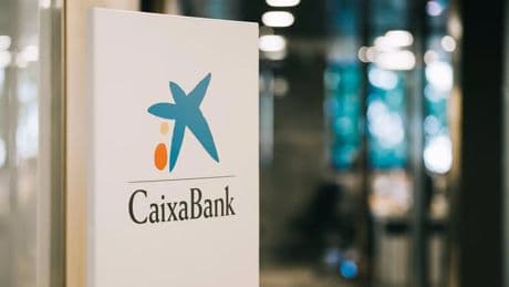 250 euros o una televisión de 55 pulgadas, el regalo de CaixaBank a los clientes que cumplen este requisito
