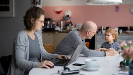 Altersvorsorge: In fünf Schritten für die Zukunft absichern: So gleichen Paare ihr finanzielles Ungleichgewicht aus
