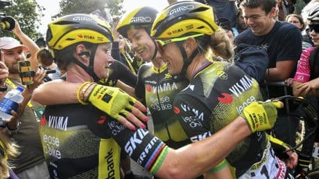 Koninginne(n)dag bij Visma-Lease a Bike na geweldige Tour-start Marianne Vos en Pauline Ferrand-Prévot