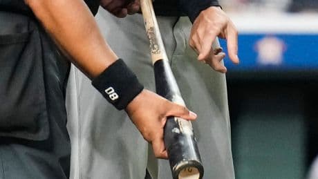 MLB makes quick ruling on Yankees-Astros illegal bat controversy