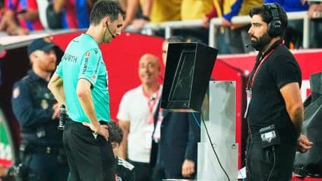 Estos son todos los árbitros que pitarán en el Mundial de Clubes: por qué no hay ningún español