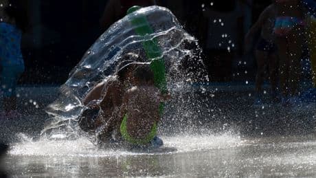 Alertan de calor extremo y vientos fuertes en nueve comunidades