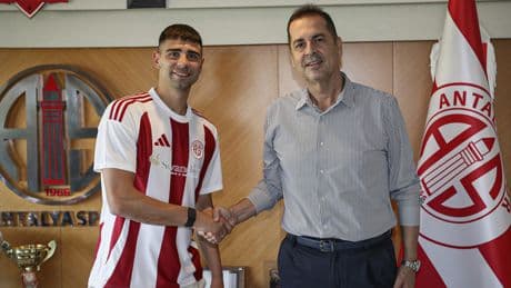 Antalyaspor yeni stoperini İtalya'da buldu