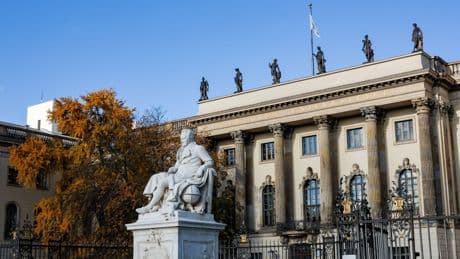 Karlsruhe hat entschieden: Keine Pflicht zur Entfristung von Post-Doc-Stellen