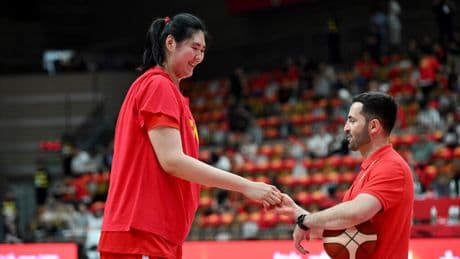 Basket: la Chine a sa nouvelle «Grande muraille», Zhang Ziyu, une ado de 2,26 m