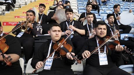 Kasımpaşa tribünlerinde renkli anlar!