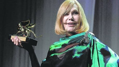 Kim Novak, León de Oro «a una estrella libre y rebelde»