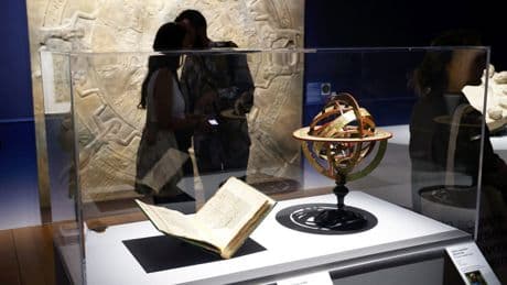 Exposition : au Mucem, un voyage entre astronomie, mythes et traditions populaires