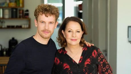 Stahl & Klaschinski: PsychoLogisch: "Hier stehen sich eine überangepasste Person und eine mit narzisstischen Zügen gegenüber"