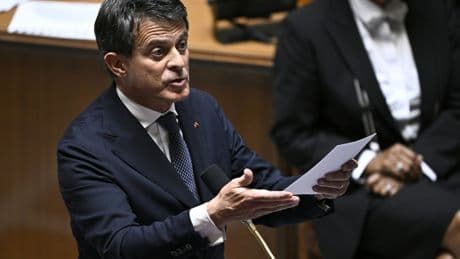 Vote de confiance: Valls appelle à un «sursaut» pour «trouver un accord sur le budget»