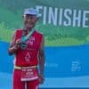 Un triathlète japonais de 92 ans termine un IronMan 70.3 et bat son propre record