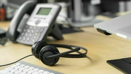 Call center, blocco chiamate moleste: dal 19 agosto primo filtro Agcom contro il telemarketing aggressivo. Come funziona