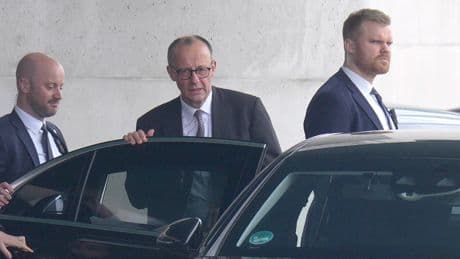 Krisen-Gipfel im Kanzleramt! Merz unterbricht Urlaub und trifft sich mit CDU-Spitze
