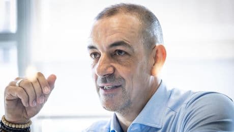 “Puedes empezar a meditar lavando los platos: solo hace falta una atención plena”