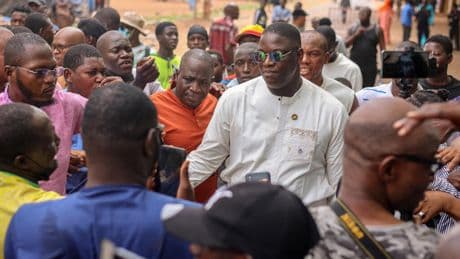Mali: les partis politiques appellent à un nouveau rassemblement le 9 mai contre la transition