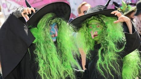 Brauchtum: Mehr als 15.000 Menschen feiern Walpurgisnacht im Harz