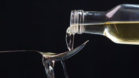 Apfelessig gegen Bauchfett? Das sagen Experten