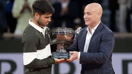Andrea Agassi, leyenda del tenis, sobre Carlos Alcaraz: "Se siente como si tuviera el toque de Federer, la defensa de Djokovic y el ritmo de Nadal"