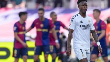 El 'cabreo' de Vinicius con los goles del Barça: "¡Carajo, la perdemos muy fácil, joder!"