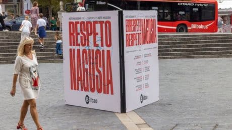 Bilbao pide a los jóvenes que hagan frente a las agresiones machistas en la Aste Nagusia: «Queremos vuestra valentía»