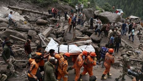 Honderden doden door hevige regenval en overstromingen in India en Pakistan