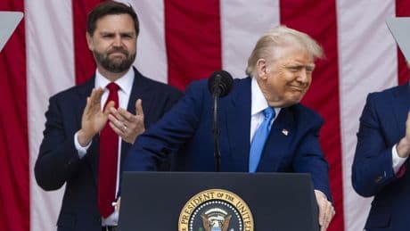 Armas, energía y plataformas digitales: lo que esconde la negociación de los aranceles de Trump y la UE